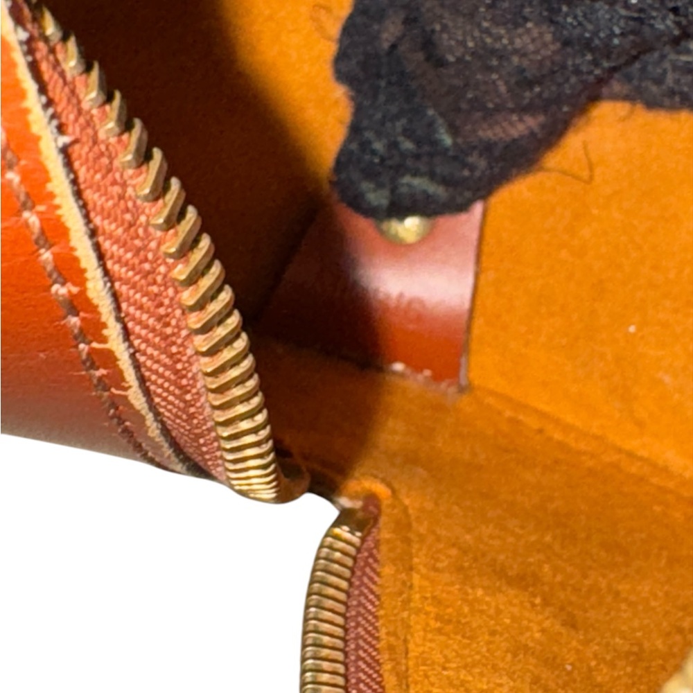 Louis Vuitton Vintage Papillon Epi Soufflot - with Baby Papillon in Kenyan Fawn - Picture 9 of 16